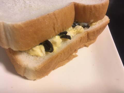 昆布とかつお節、チーズの卵サンド